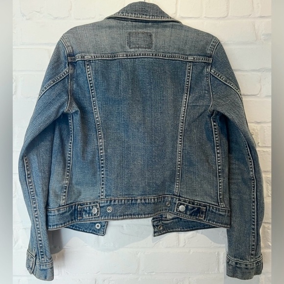 Vintage Levi’s Denim Jacket - Picture 6 of 6